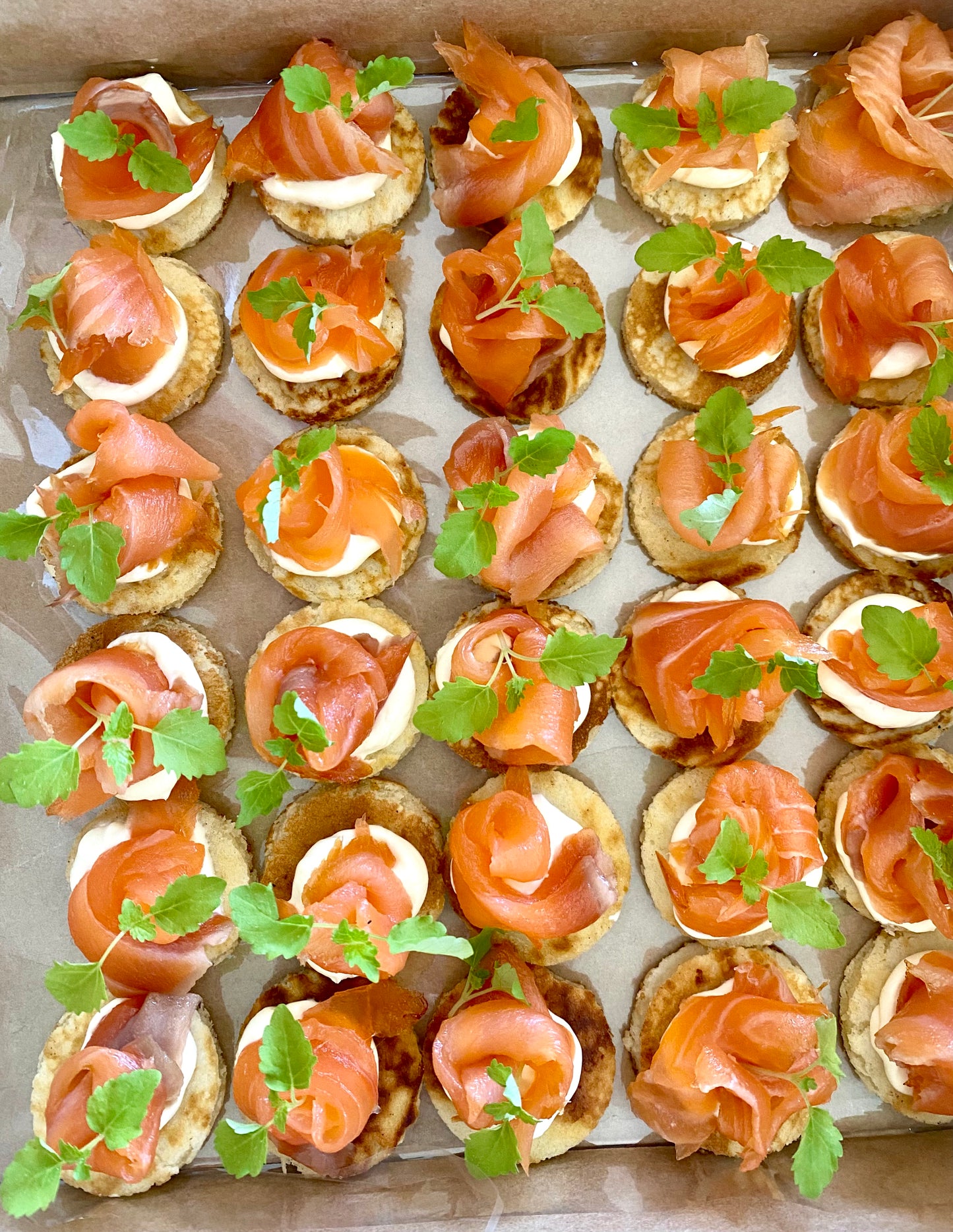 Blinis w Smoked Salmon & Dill Crème Fraiche