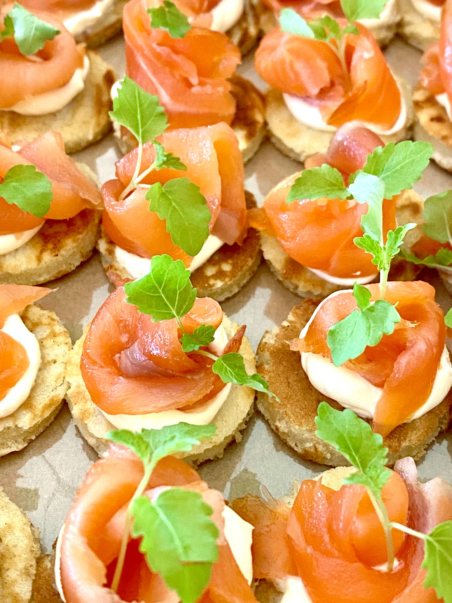 Blinis w Smoked Salmon & Dill Crème Fraiche